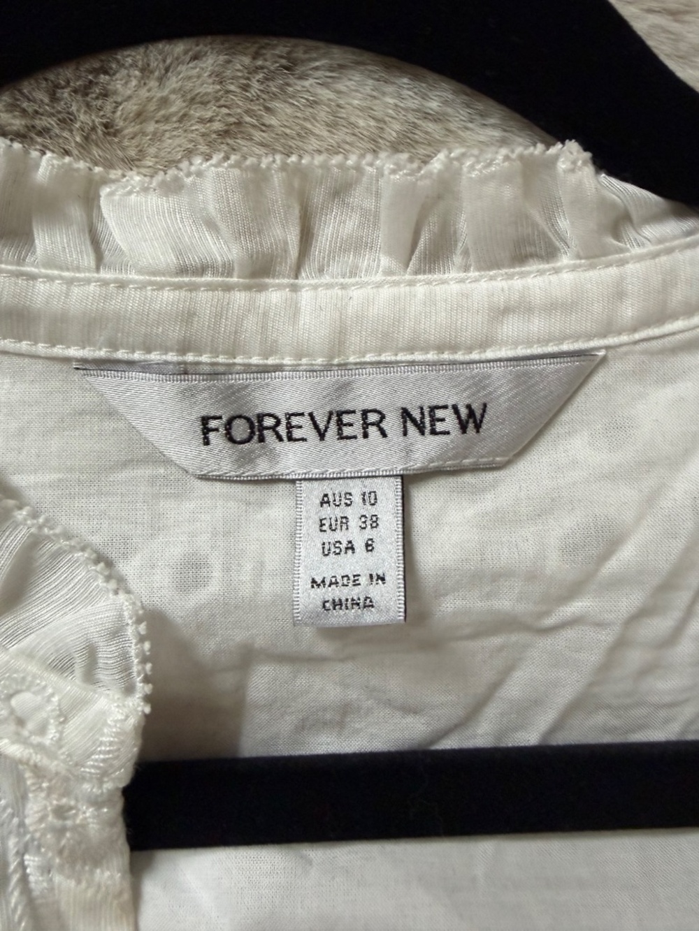 🇦🇺 Forever New white embroidered top- natural fibres S small. - Picture 6 of 10